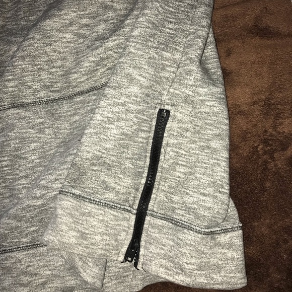 Hollister hoodie - Picture 3 of 4